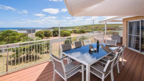 Shorelands - Iconic Renovated Home 5min Walk to Beach and Surf in Gracetown Gracetown